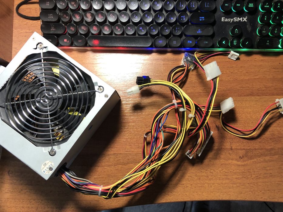 Блок питания Huntkey