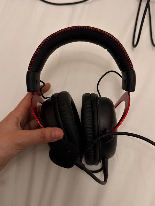 нащуники для хорошего гейминга hyper x cloud 2, razer blackshark v2