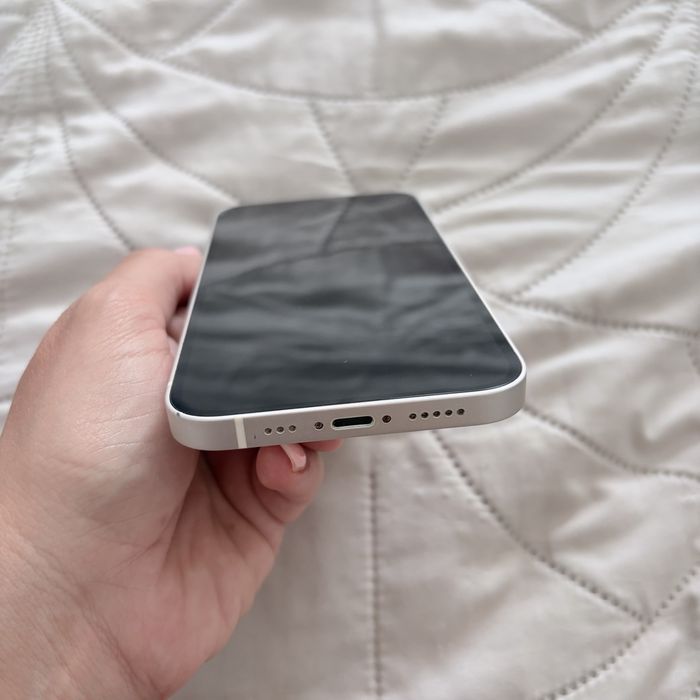 Iphone 12/ 64 GB
