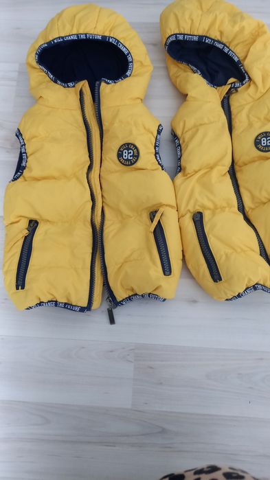Продам безрукавка детский 80 две штуки