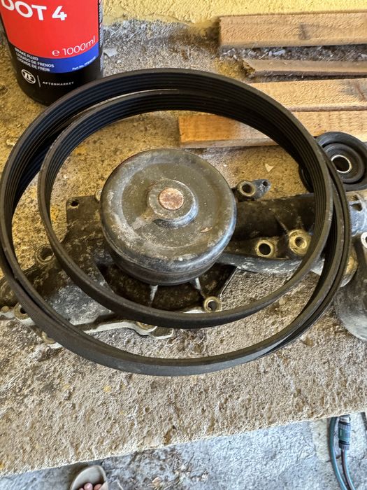 Водна помпа за w204 с ремьк и ролки