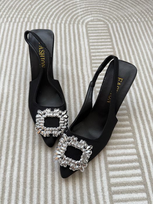 Продам новую обувь, размер 36