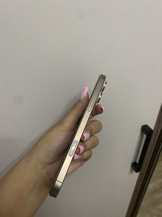 Iphone 16 pro max 256гб состояние идеал