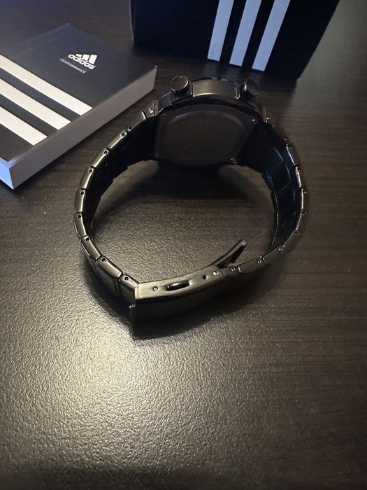 Часовник адидас оригинал