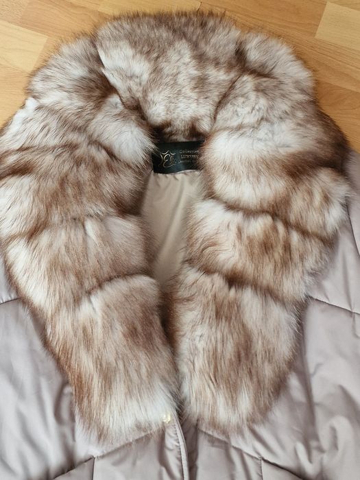 Haina matlasata Ellis Collection, guler bogat detasabil din blana naturala vulpe