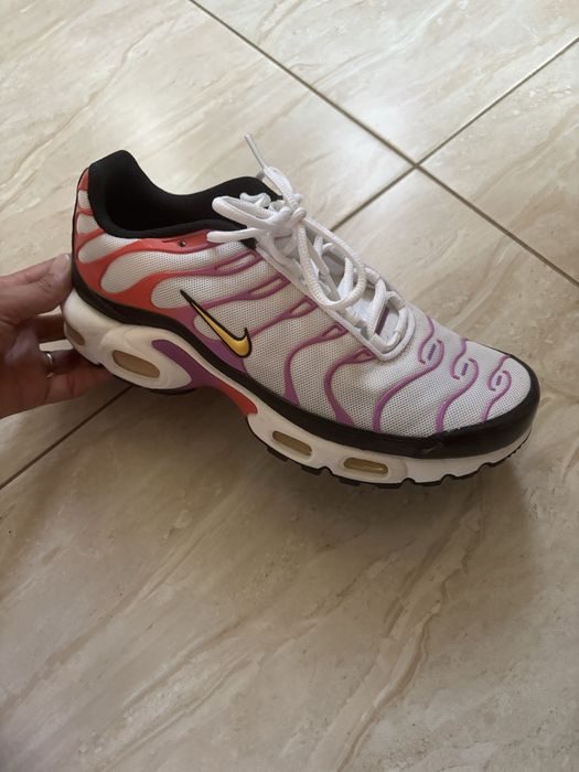 Нови Nike Air max plus