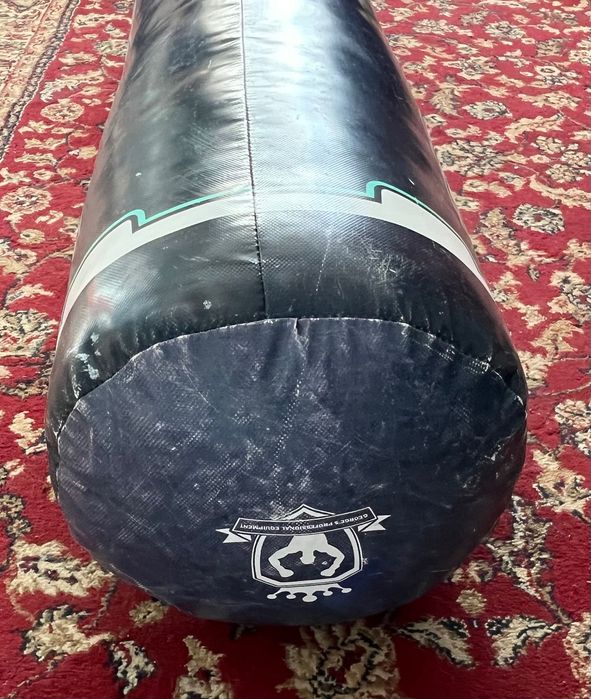 Sac de box 40 kg – Kickboxing / MMA – Include lanțuri de prinder