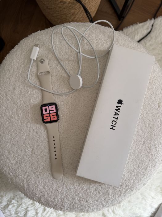 Продаю Apple Watch