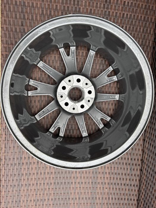 Vand JANTE  bmw seria1 r17 noi noute