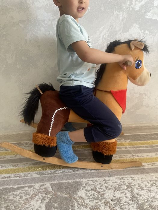 Лошадь игрушка, ойыншық ат!