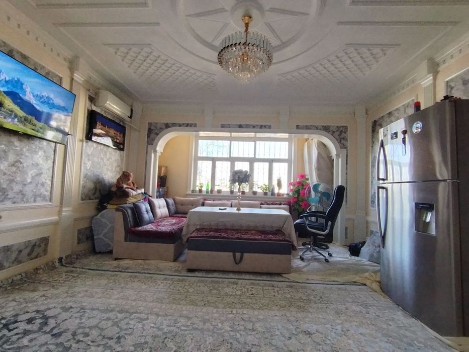 Тинчлик метро срочна сотилади