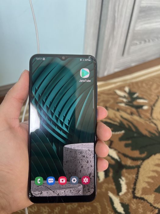 Samsung A02S holati yaxshi