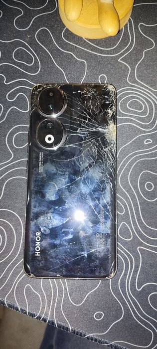 Продам HONOR 90!
