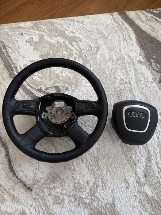 Volan audi in perfecta stare , ca nou