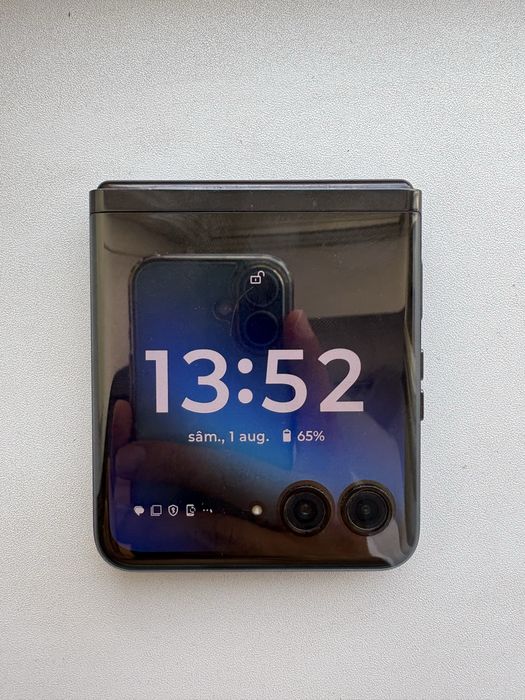 Vand Motorola Razr 40 Ultra