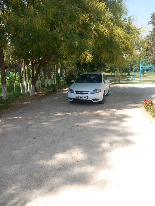 Yaxshi mashina. Narxini kelishamiZ