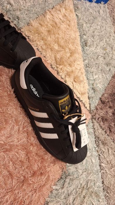 ADIDAS Superstar