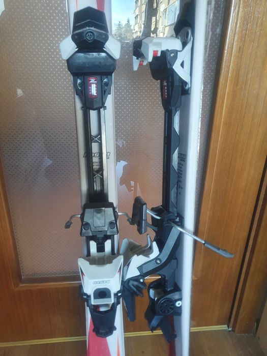 Туринг ски с автомати и колани