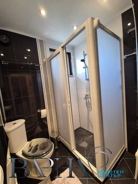 Топ оферта! Двустаен апартамент с гараж - Виница