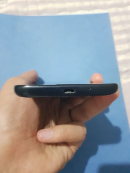 Samsung Galaxy J2 xolati yaxshi