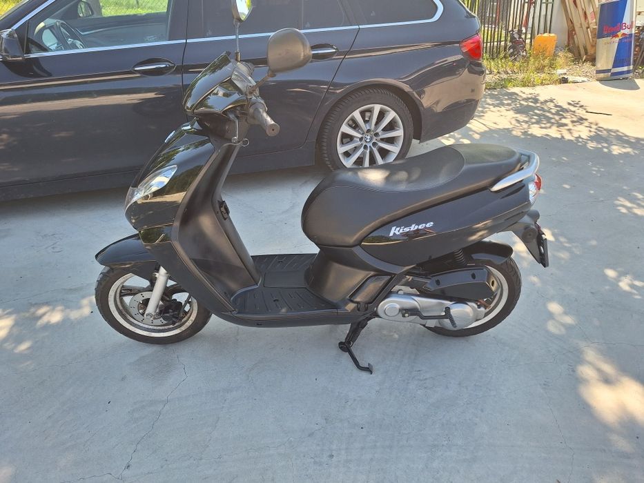 Продава се скутер peugeot kisbee 49