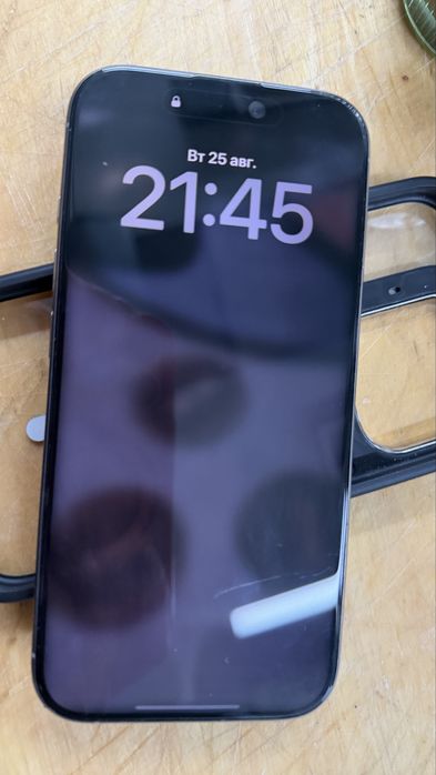 Продам iPhone 16pro