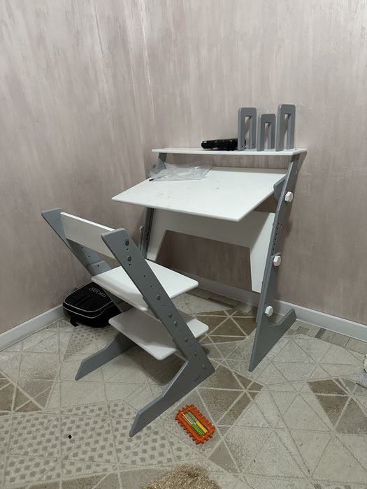 Продается стол+стулья