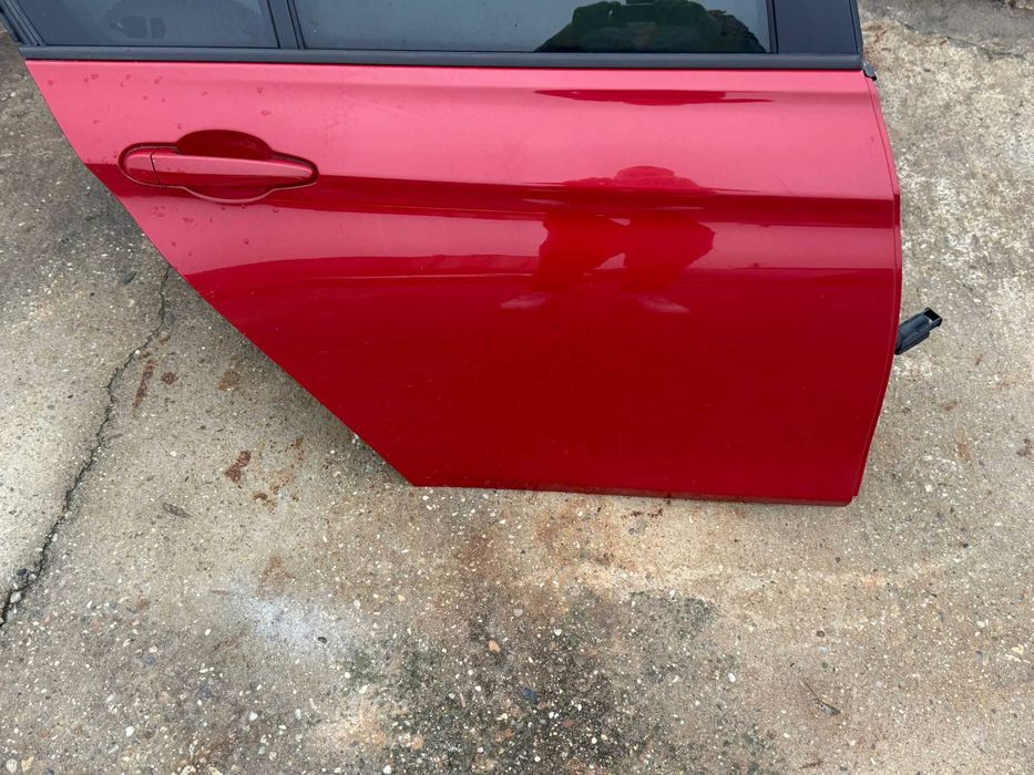 Usa spate stanga dreapta BMW seria 3 F30 Melbourne Rot Metallic A75