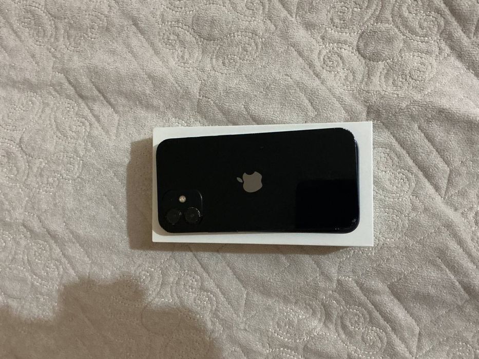 Продам iphone 12 64гб