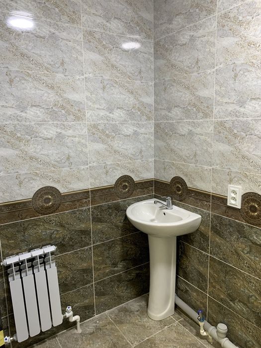 Arendaga beriladi 1 xona 40kv yevroremont uy