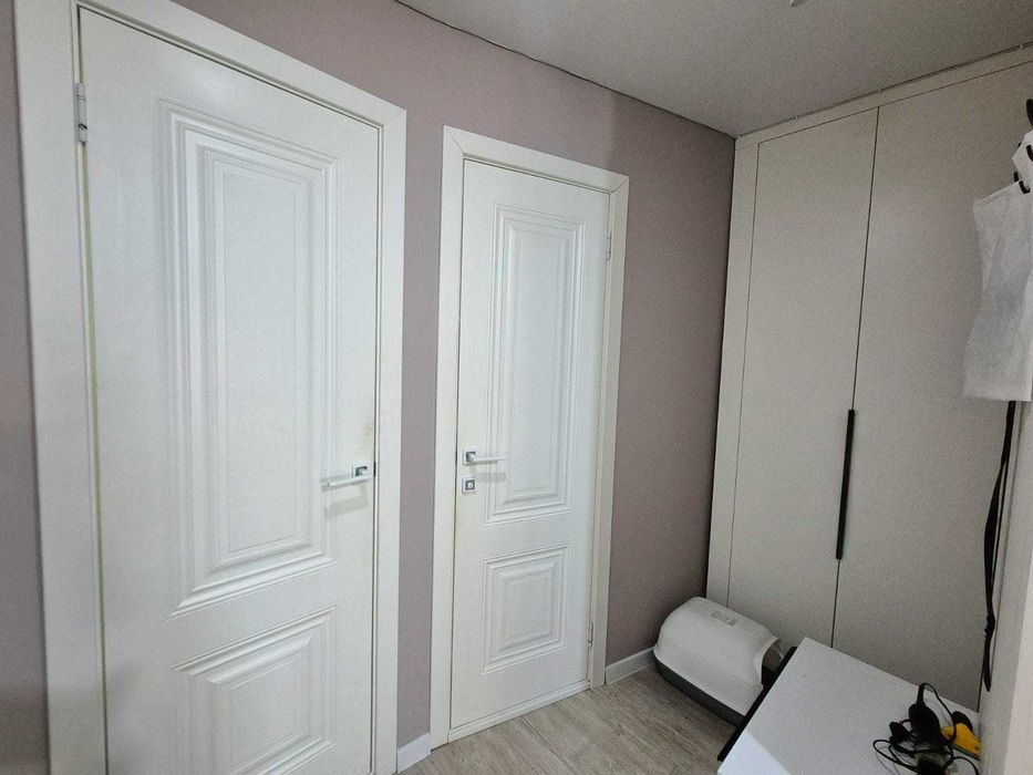 Продам 3 комн студию с евроремонтом.