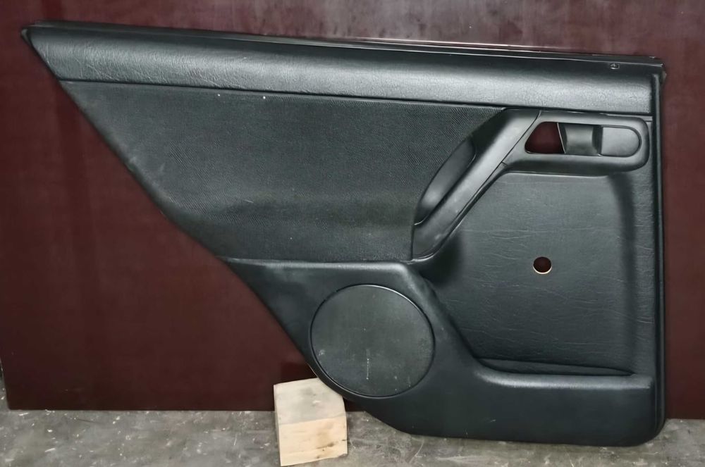 TitanAuto Volkswagen Golf 3 дверные карты