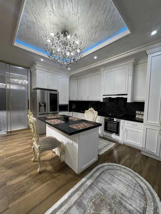 "Milano Yakkasaroy 3/3/10 160м2 глинка Квартира продаётся "