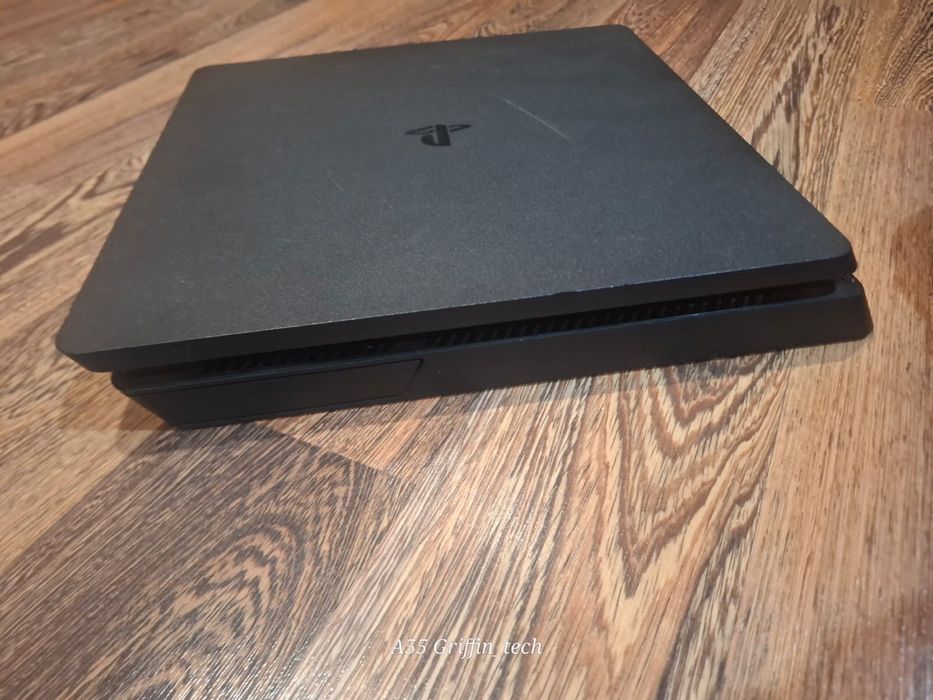 Пс 4 с двумя джостиками