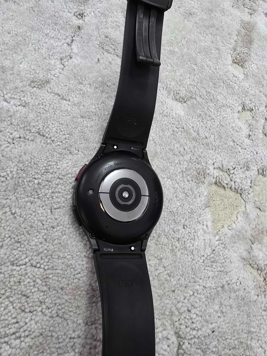 Samsung Galaxy Watch 5 Pro 45mm Black LTE Titanium (putin folosit)