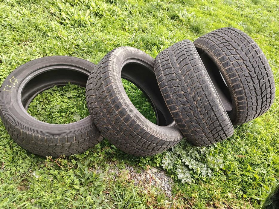 285/50/20  Dunlop sequoia