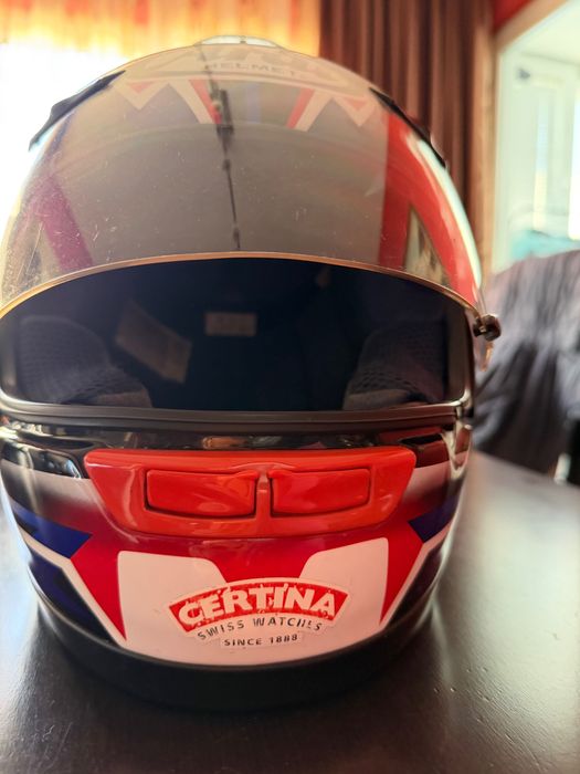 Каска Arai chaeser M