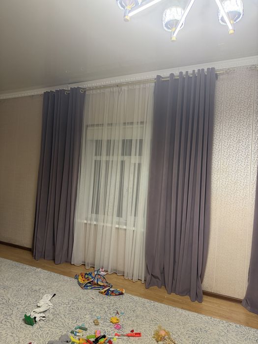 Продаю шторы 2 шт одинаковые