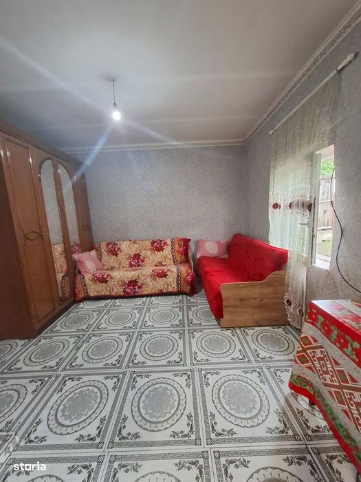 De vanzare casa in Roman, zona Piata Mare, teren 590mp, Pret 50000euro