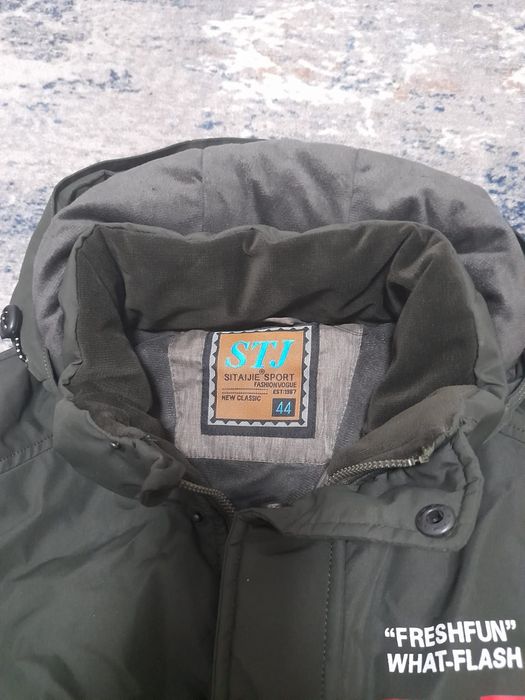 Продам куртку на подростка