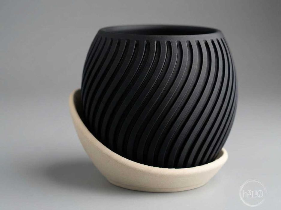 Продам декоративную вазу