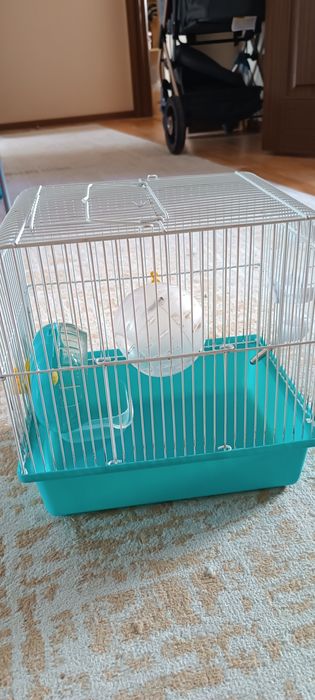 Продам клетку срочно