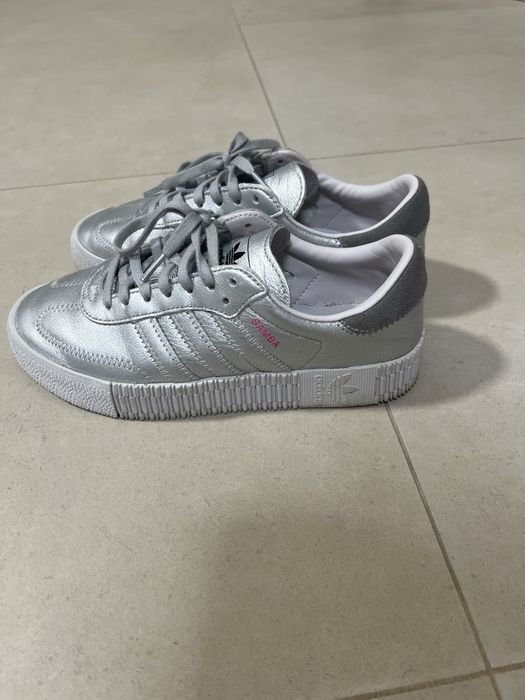 Adidasi Adidas..