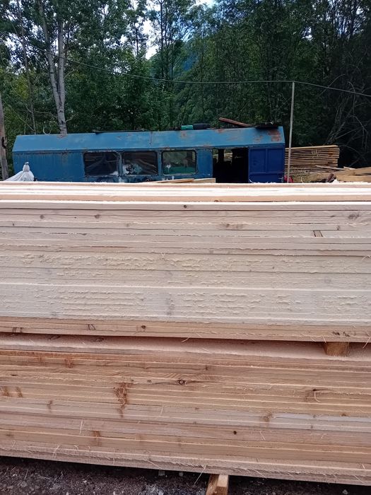 Vând cherestea rășinoase