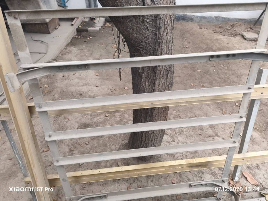 Текстолит разный, дюралей, нержавейка