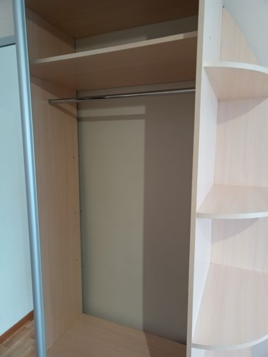 Продам плательно-бельевой шкаф