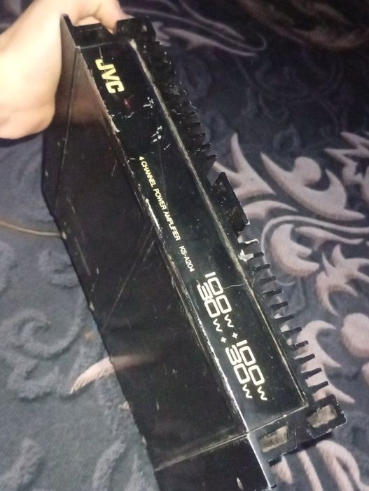 Продам усилитель для сабвуфера