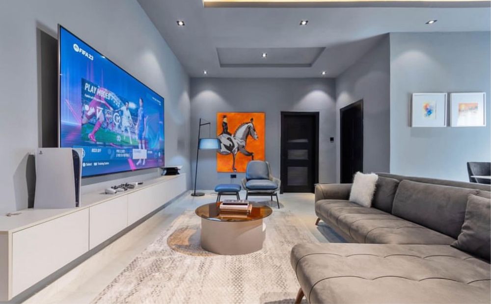 Сдаётся новая 4-комнатная квартира на ЖК Новомосковская