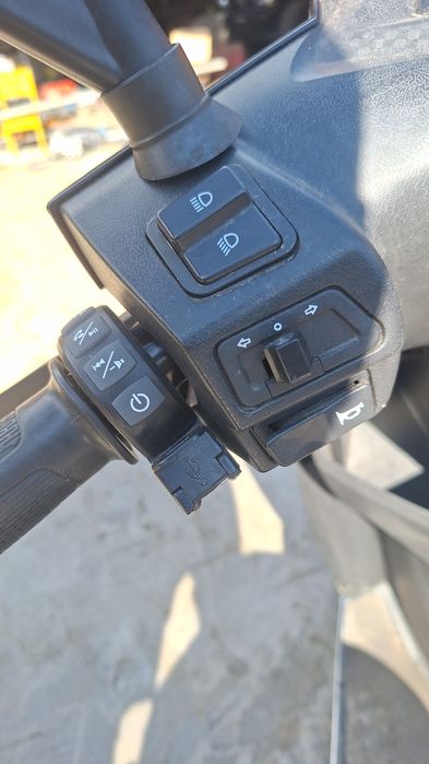 Vând scuter electric ztech