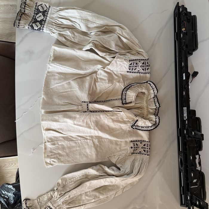 Vand camasi port traditional vechi 100 ani